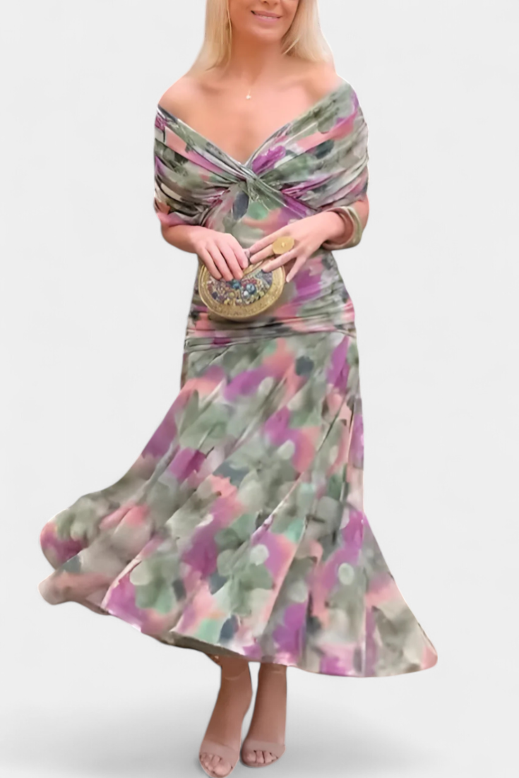 Helodia | Elegant Dress With V-Neckline