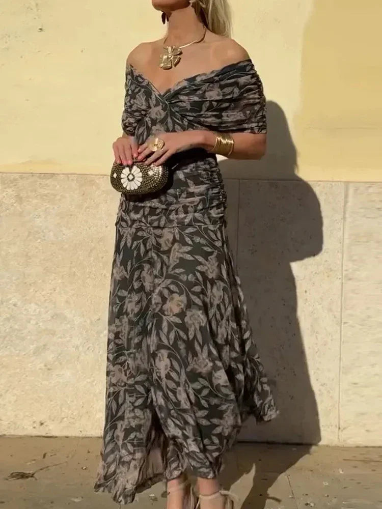Helodia | Elegant Dress With V-Neckline