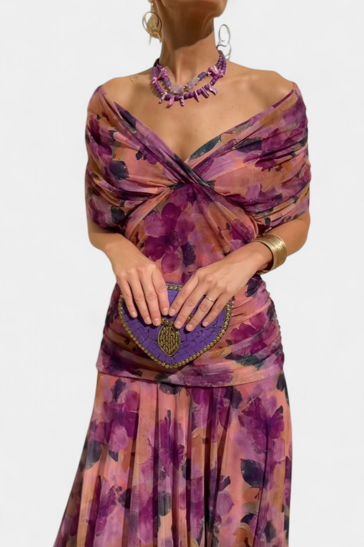 Helodia | Elegant Dress With V-Neckline