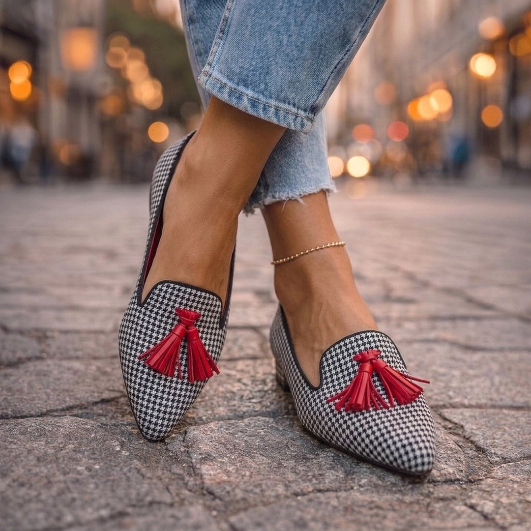 Demelza | Pointed Flats