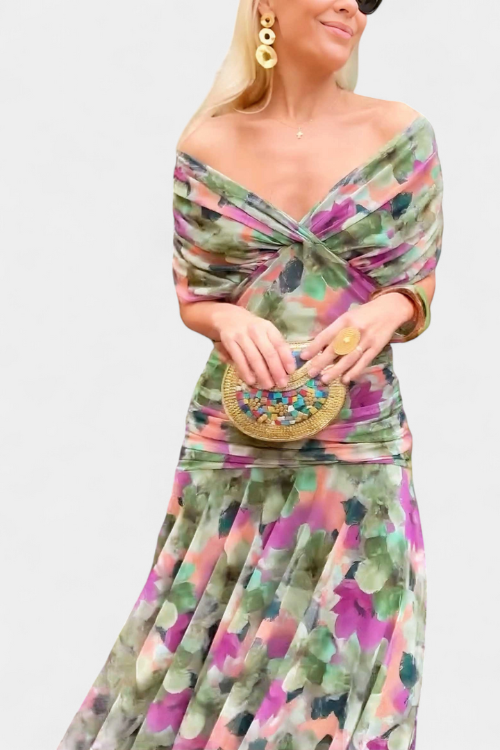 Helodia | Elegant Dress With V-Neckline