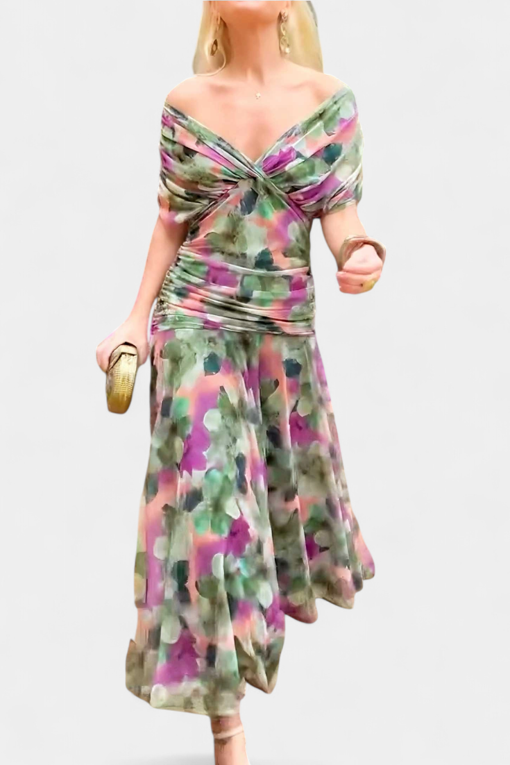 Helodia | Elegant Dress With V-Neckline