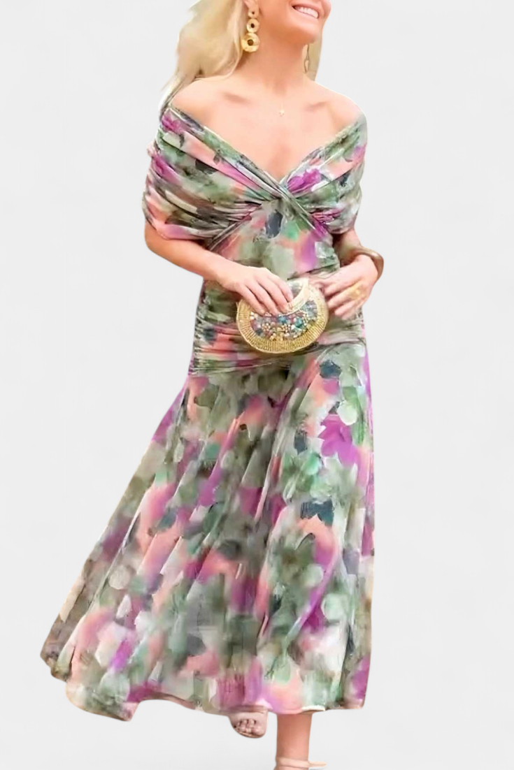 Helodia | Elegant Dress With V-Neckline