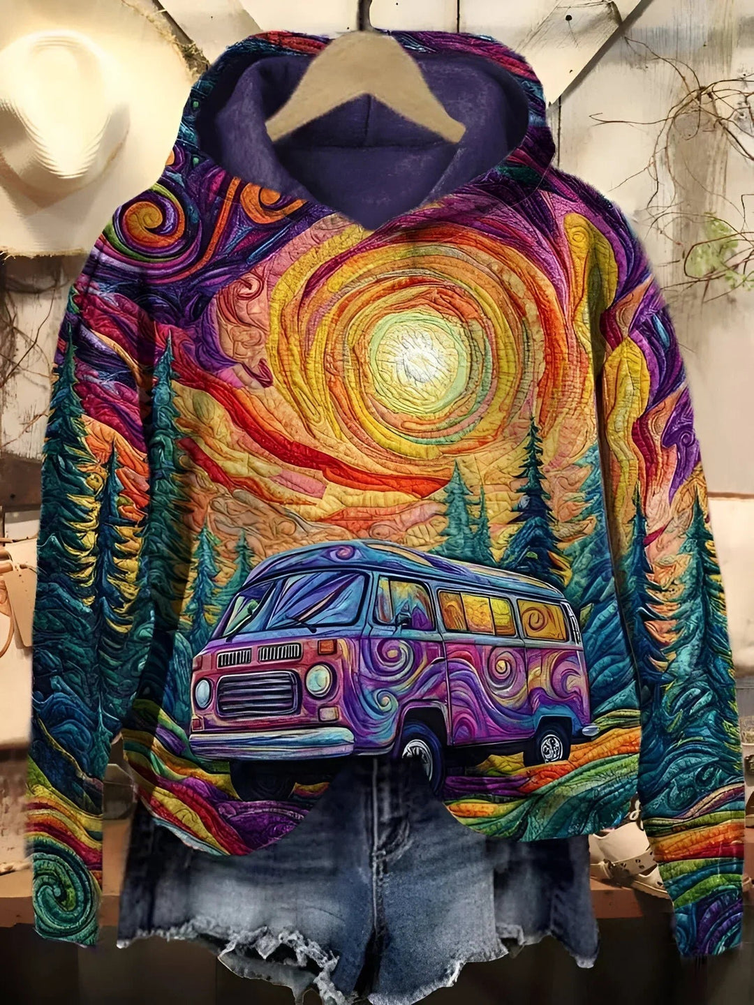 Violetta | Retro Roadtrip Hoodie